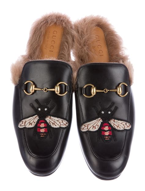 Gucci slippers with the fur